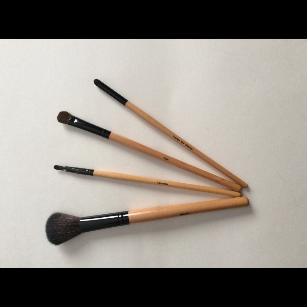 5pcs Makeup fan brushed Brand new